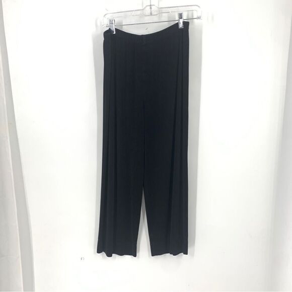 Chico's Pants - Chico’s Travelers Size 1 (6-8) Black Slinky Travel KnitCrop Pull On Pants